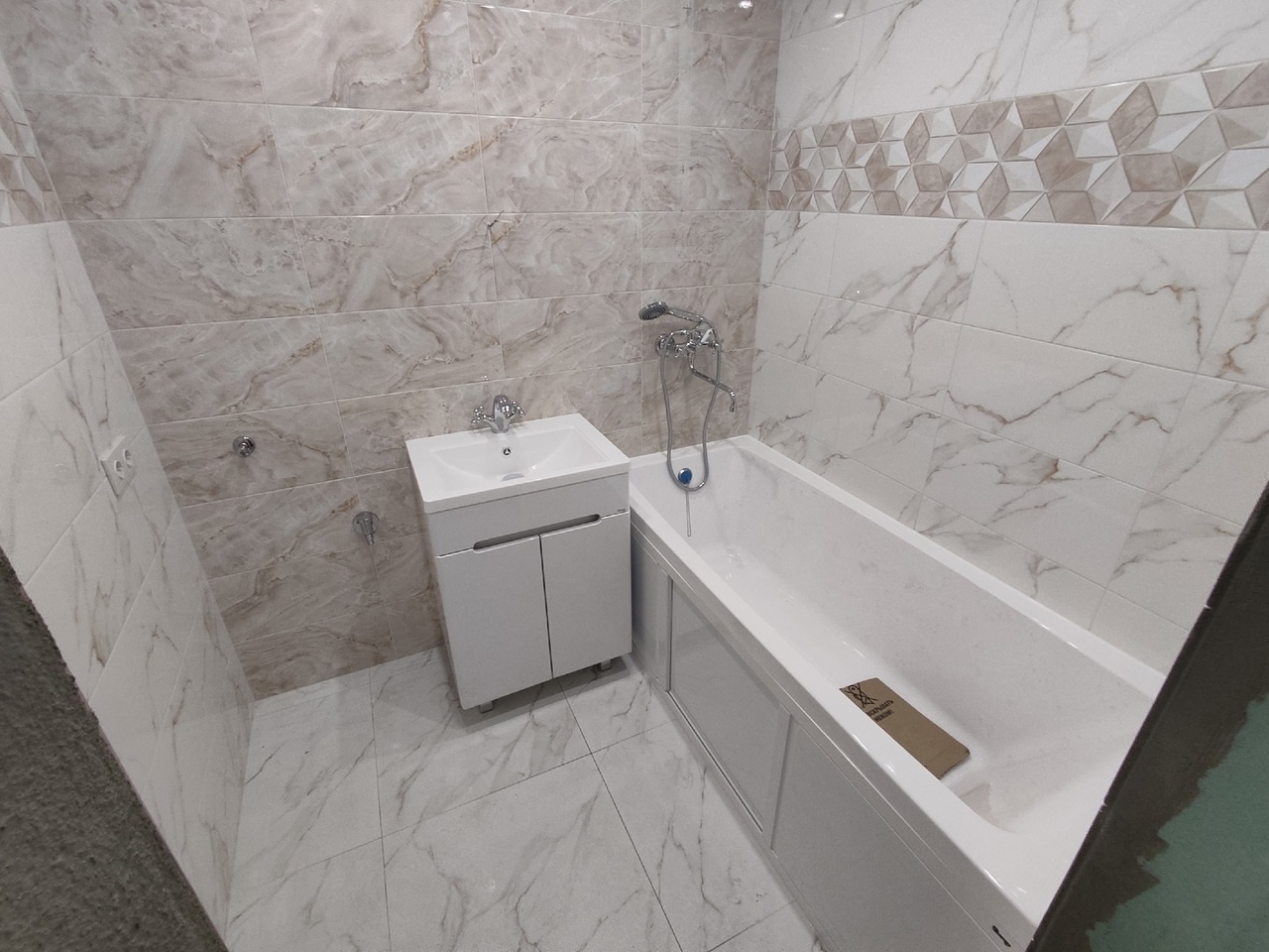 Ремонт ванных комнату в Москве, ремонт туалетов в Москве, ремонт санузлов в Москве, плиточные работы в Москве, плиточник в Москве